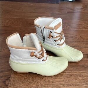 Sperry Duck Boots in Cream and Tan